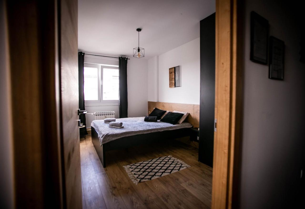 Apartman Paola สลาวอนสกีบรอด ภายนอก รูปภาพ